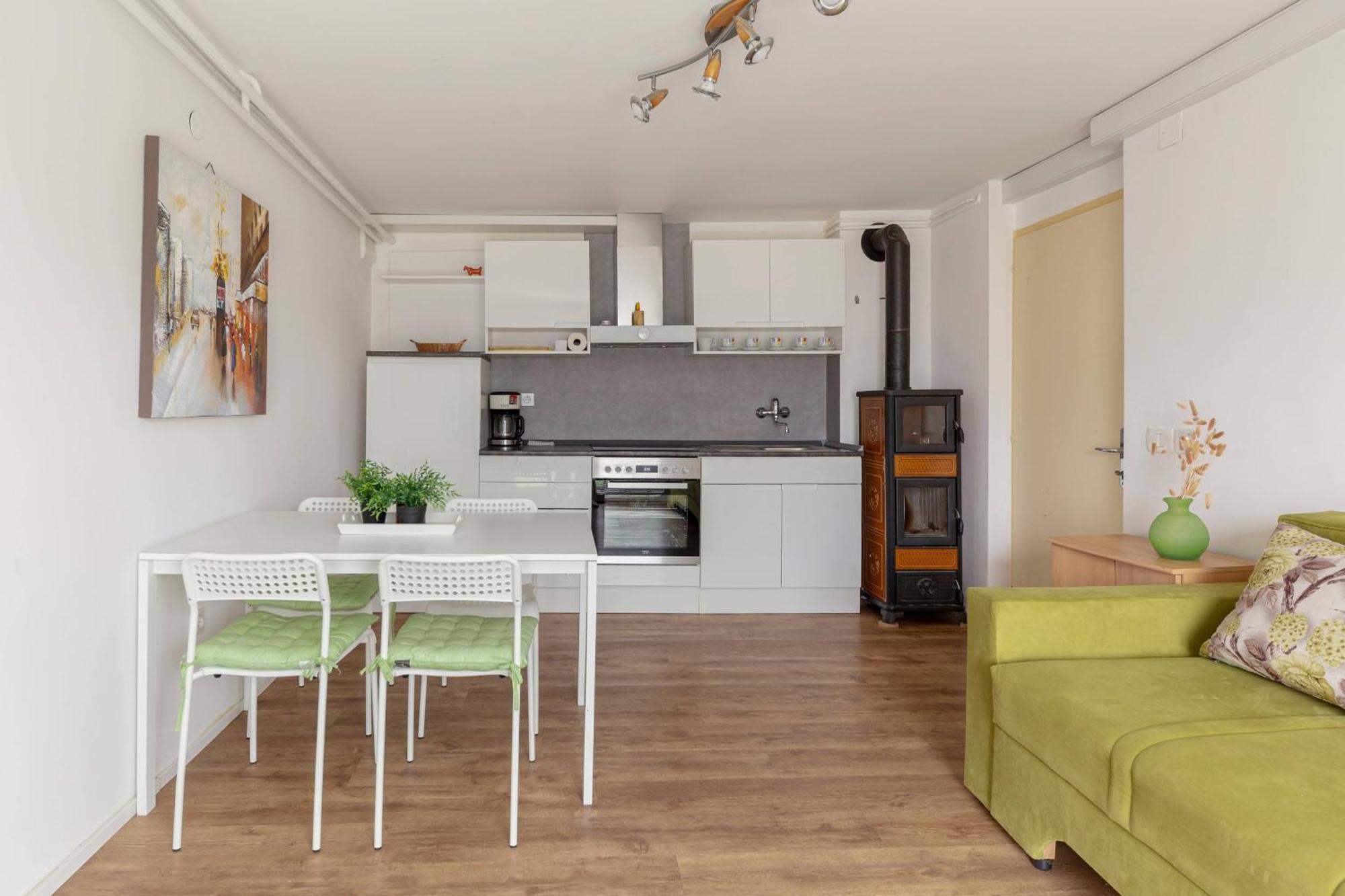 Apartments Znidar Spodnje Gorje Екстер'єр фото